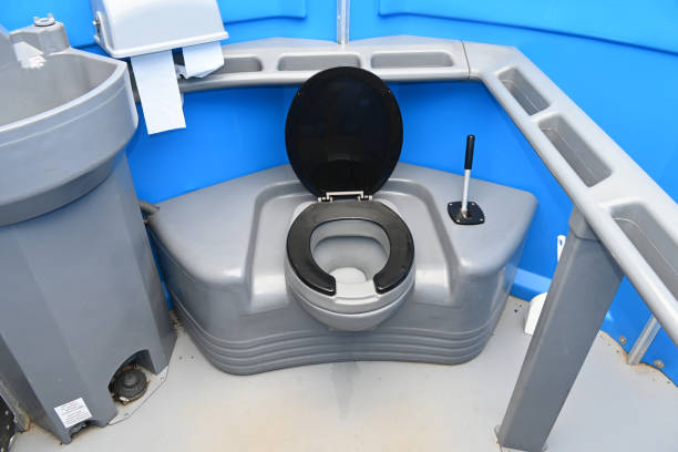 Best Construction site porta potty rental  in Windsor Heights, IA
